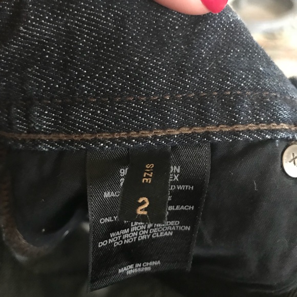 Express Shorts - Picture 3 of 3